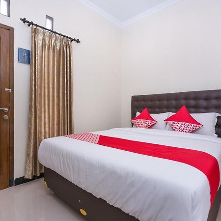 Al Abror Homestay Mandala Krida Mitra Reddoorz Джок'якарта Екстер'єр фото
