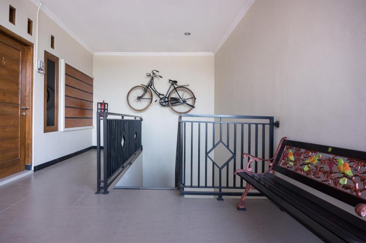 Al Abror Homestay Mandala Krida Mitra Reddoorz Джок'якарта Екстер'єр фото