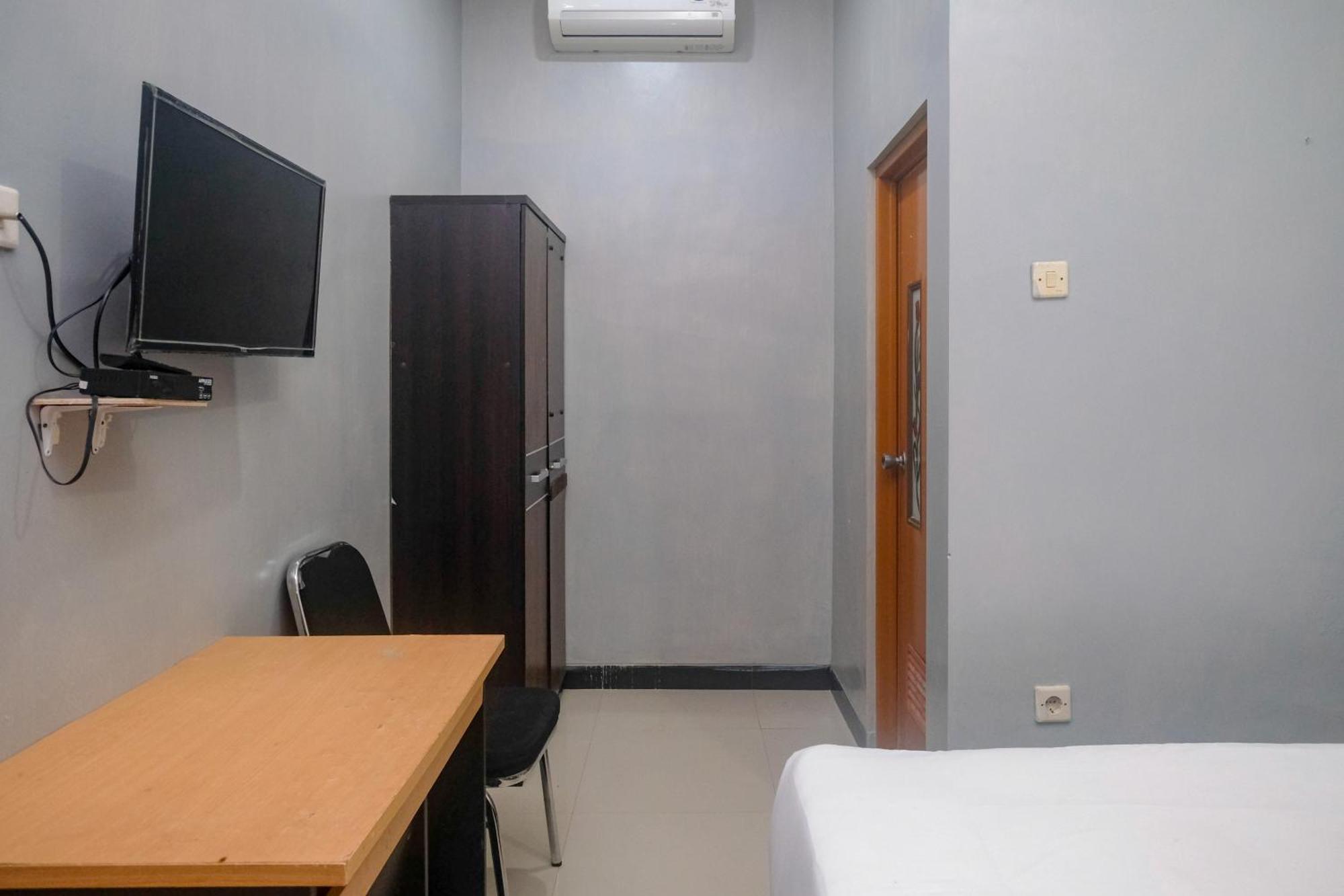 Al Abror Homestay Mandala Krida Mitra Reddoorz Джок'якарта Екстер'єр фото
