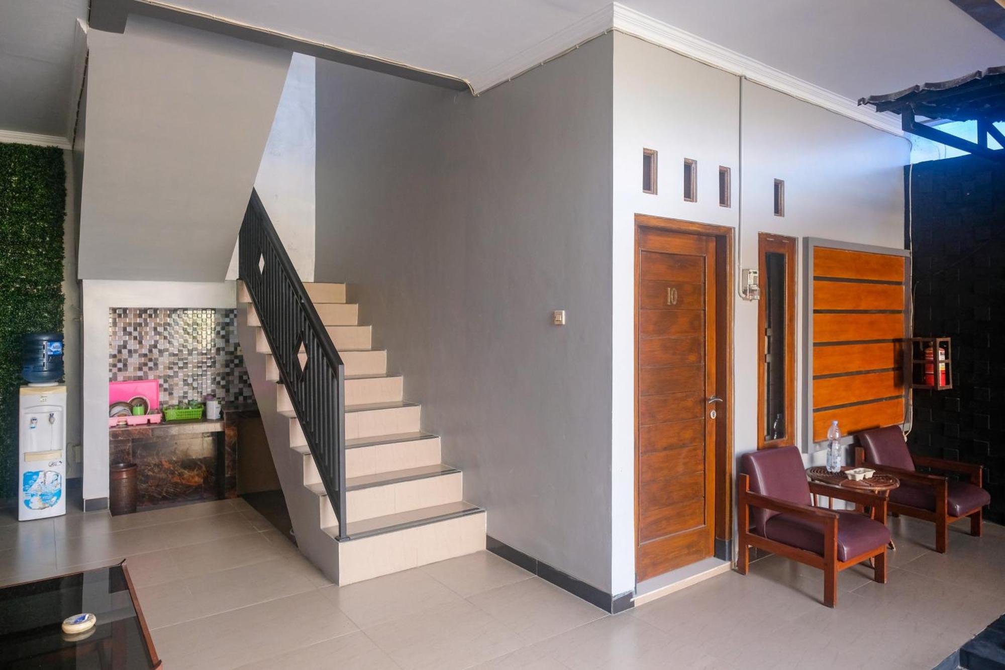 Al Abror Homestay Mandala Krida Mitra Reddoorz Джок'якарта Екстер'єр фото